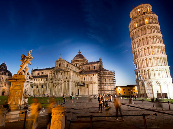 Leaning Tower of Pisa and Pisa Cathedral at night